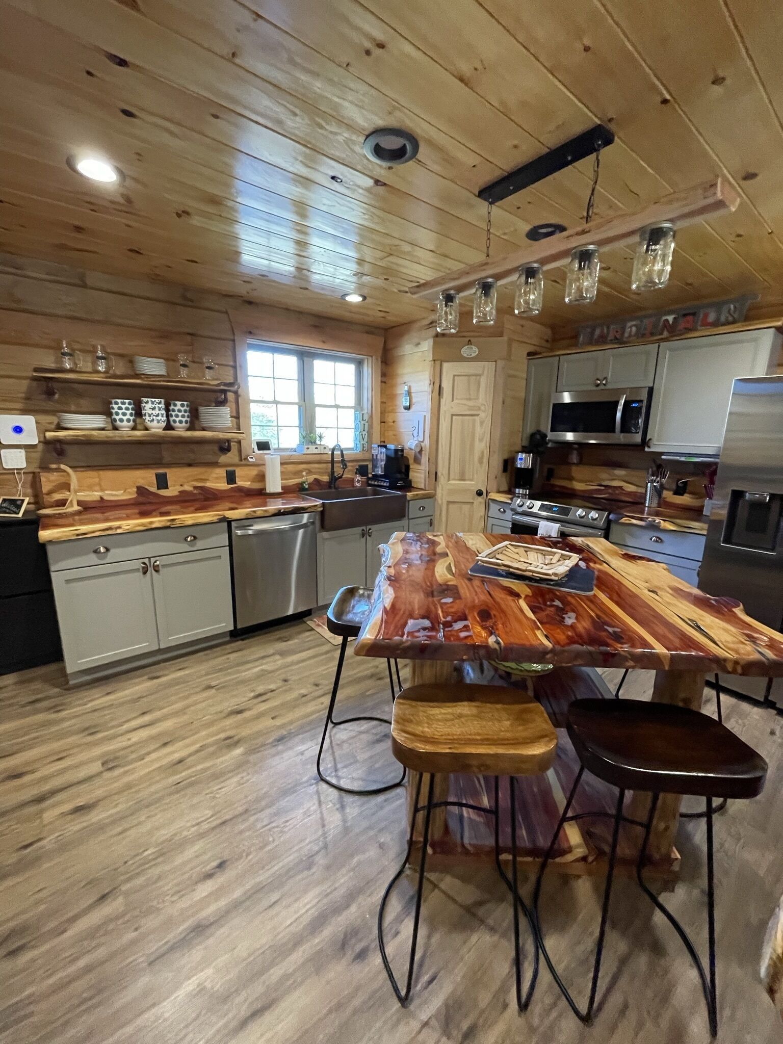 冰箱、微波炉、烤箱、炉灶