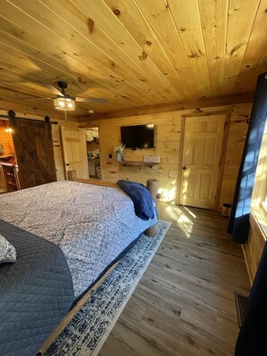 4 Schlafzimmer, Bügeleisen/Bügelbrett, Reisekinderbett, kostenloses WLAN