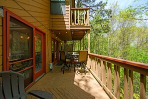 Property grounds - 2 Bedroom Chalet+Deck+Hot Tub+Game Room+Fireplace (Gatlinburg)