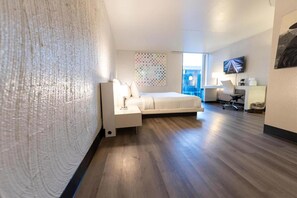 Unclassified image, 4 of 13, button - The clarendon (Phoenix)