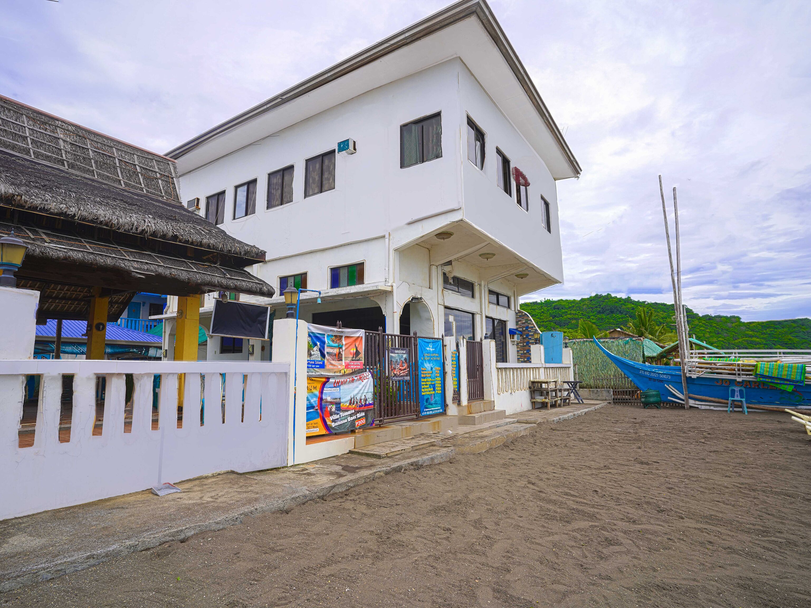 OYO 872 Villa Tomasa Beach Resort in Lian, Philippines