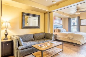 1 chambre, bureau, Wi-Fi gratuit, draps fournis