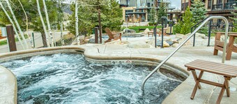 Studio at Resort w/ Hot Tub, Pool, Gondola Access