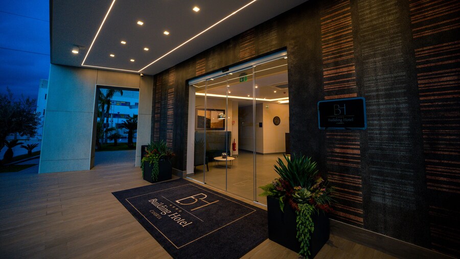 Building Hotel
