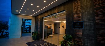 Building Hotel