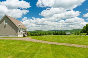 Exterior - Hilltop Country Home with Panoramic Views – Peaceful and Private Retreat (Walton)