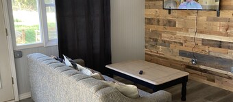 2br 1 bath lake getaway 1 block from lake, easy walk