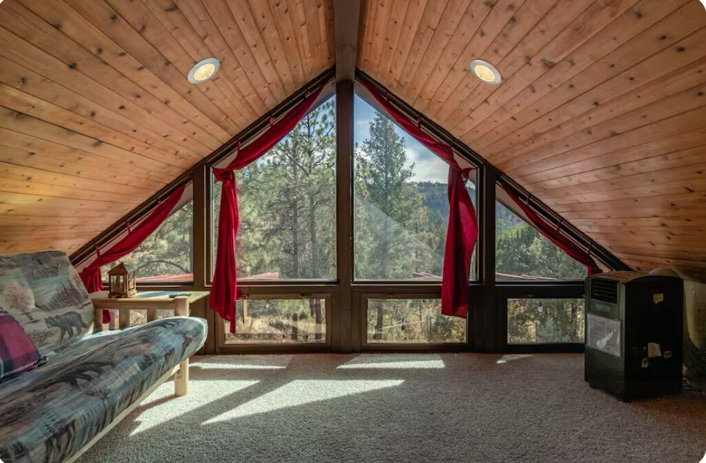 Midtown Hideaway- Cozy A-frame Cabin With Canyon Views - New Mexico