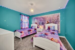 8 bedrooms, iron/ironing board, free WiFi, bed sheets