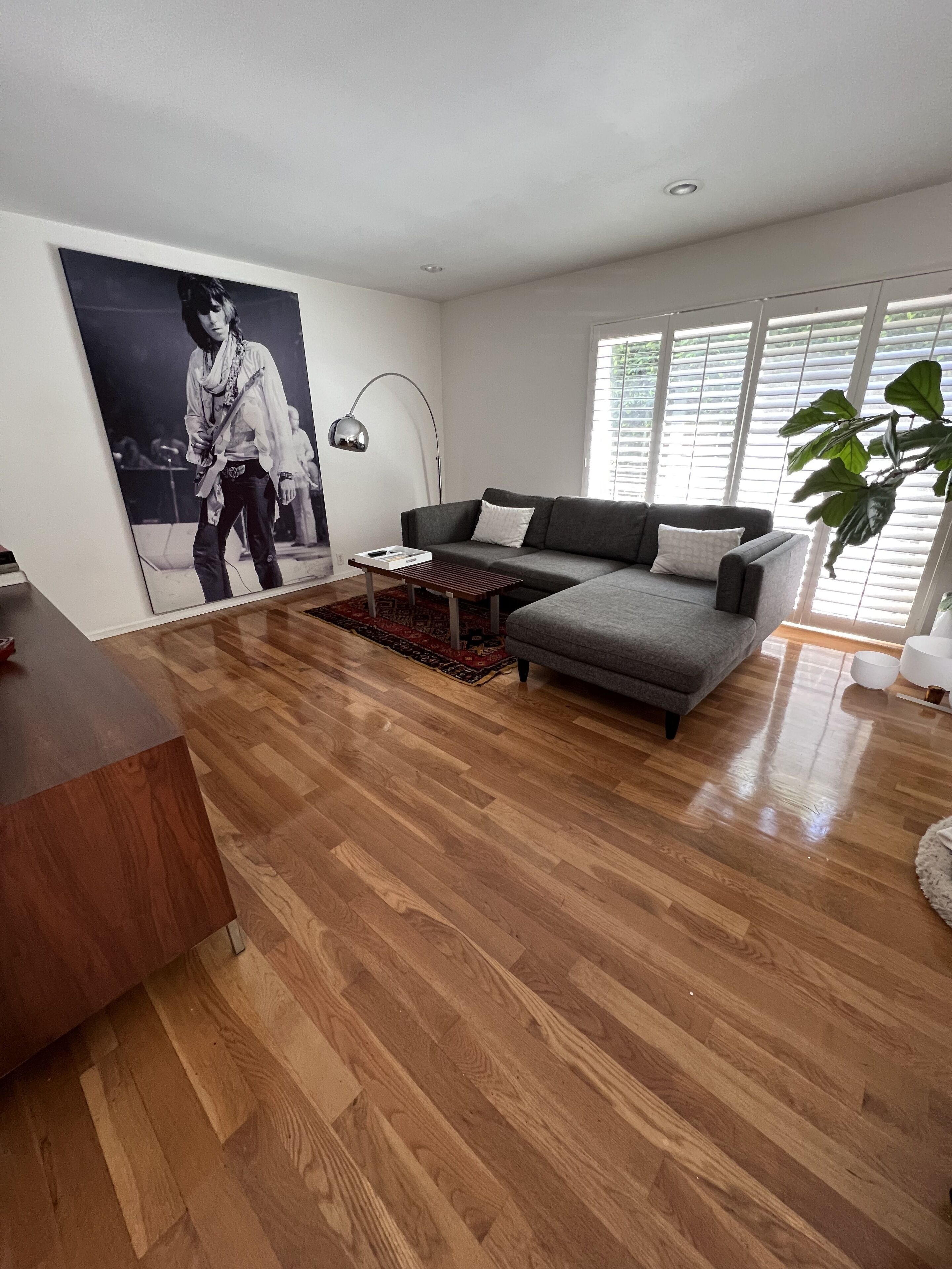 Hollywood hills/Laurel Canyon 3 BR House with Jacuzzi