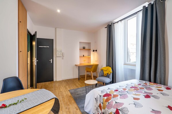 1 Schlafzimmer, Schreibtisch, Bügeleisen/Bügelbrett, kostenloses WLAN