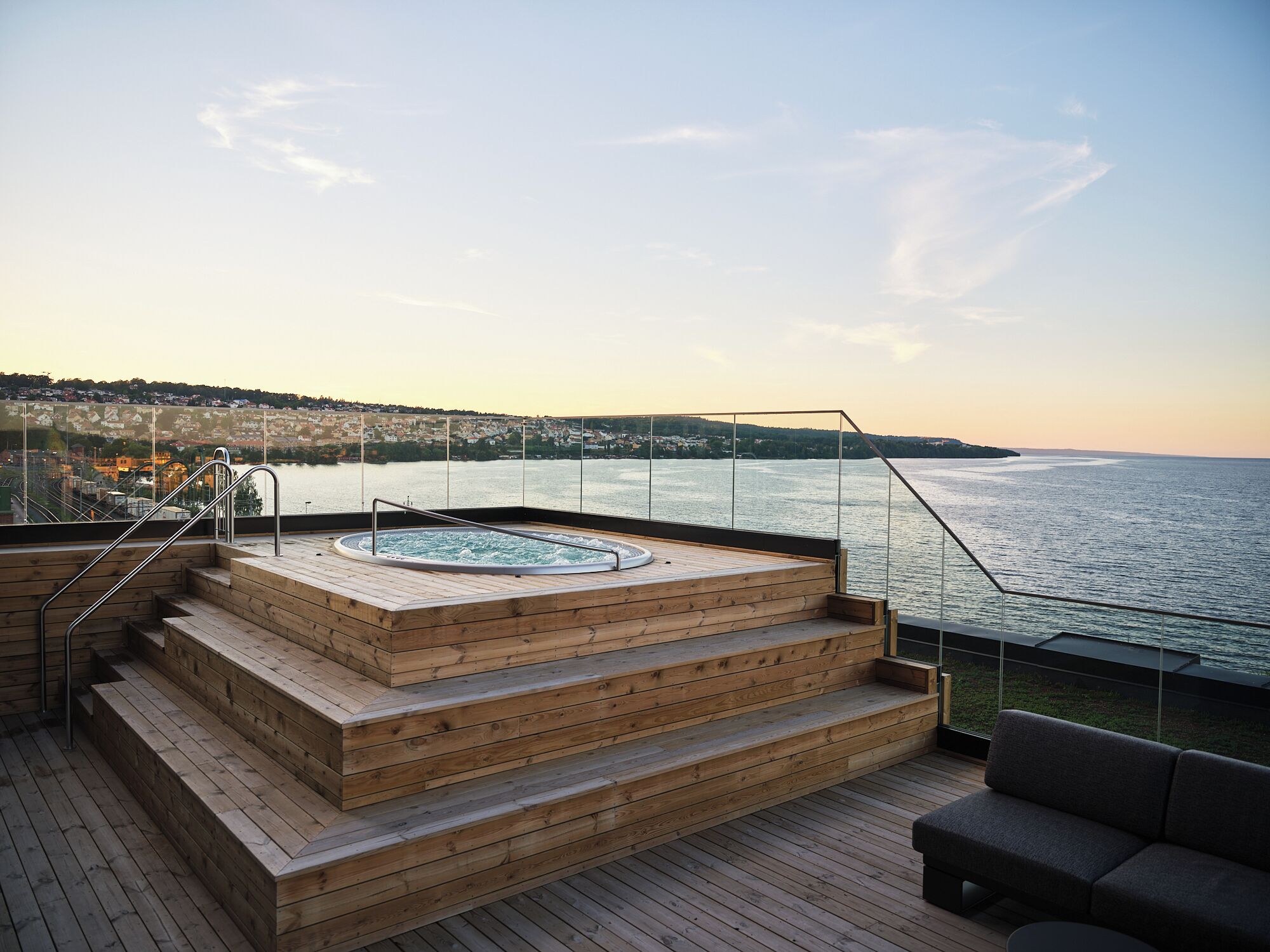 Bañera de hidromasaje exterior