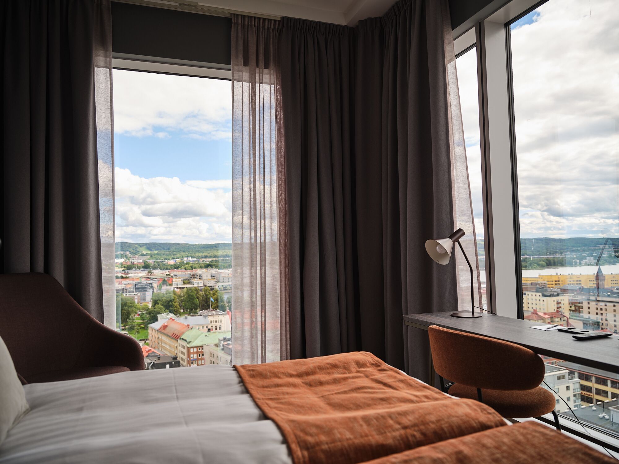 superior double room | city view