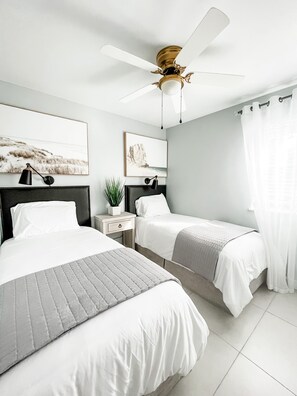 2 quartos, ferros/tábuas de passar roupa, Wi-Fi, roupa de cama
