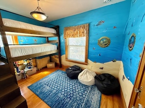 2 bedrooms, individually decorated, individually furnished, free WiFi