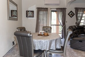 Dining - (Group Villa) Eagles Nest by the Beach (St Thomas)