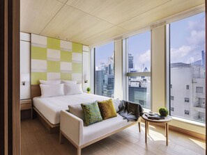 Deluxe Studio, 1 King Bed with Sofa | Minibar, in-room safe, free WiFi, bed sheets
