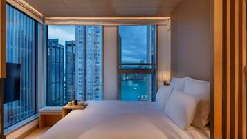 Minibar, in-room safe, free WiFi, bed sheets