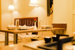 Dining - Vibotel a wonderful place 5 minutes to shopping, entertainment, Gulf, AUC, etc.. (New Cairo, Egypt)