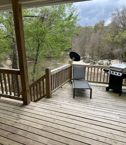 Okatoma River Cabin/ Convenient Location