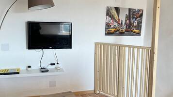 1 chambre, bureau, lit parapluie, Wi-Fi gratuit