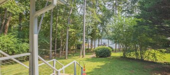Lake Hartwell - House w/dock, screened in porch and firepit