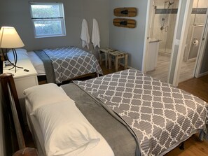 3 sovrum, skrivbord, strykjärn/strykbräda och gratis wi-fi