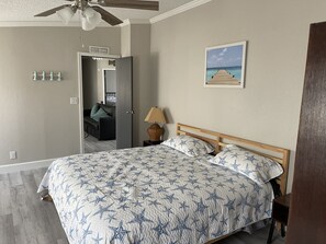 4 Schlafzimmer, Schreibtisch, kostenloses WLAN, Bettwäsche