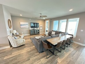 Smart TV, fireplace, books, offices