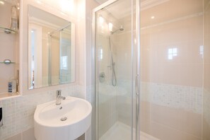 Ferienhaus (5 Bedrooms) | Badezimmer