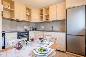 Villa (3 Bedrooms) | Eigene Küche | Mikrowelle, Ofen, Herdplatte, Geschirrspüler