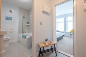 Bathtub