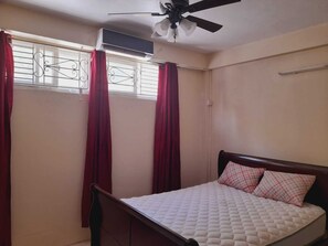 3 quartos, ferros/tábuas de passar roupa, Wi-Fi de cortesia