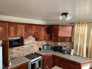 Fridge, microwave, oven, stovetop - Air Conditioned House With Garden and Ocean Views For Family And Adventure (Loubiere)
