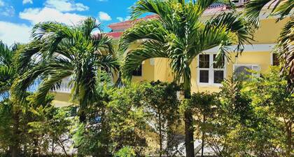 Air Conditioned House With Garden and Ocean Views For Family And Adventure