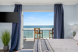 3 bedrooms, iron/ironing board, free WiFi, bed sheets - Beach Front! Magical Stay on the Water! Two king beds, Book Summer Dates Now! (Port St. Joe)