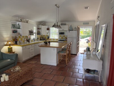 Key Westy cottage in Lake Worth