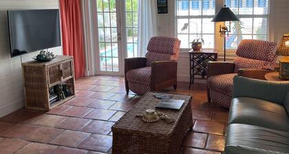 Key Westy cottage in Lake Worth