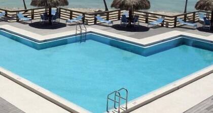 Beautiful oceanfront resort located at mile marker 73.8