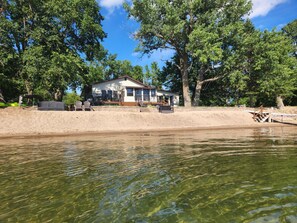 In Strandnähe, Liegestühle