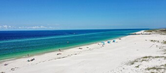 Paradise Steps from the Beach, Golf Cart, Pool, Deck, Grill, & Beach Service