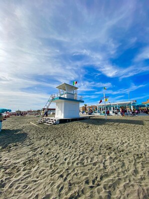 Camastros y toallas de playa 