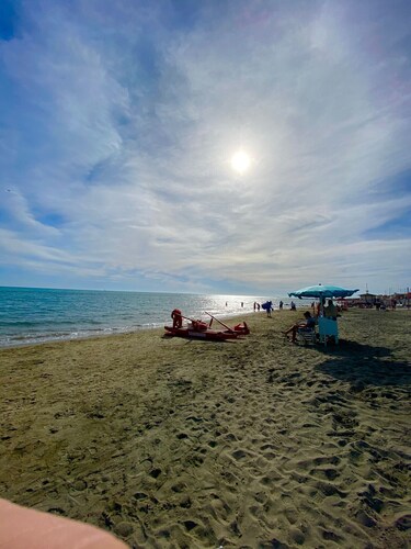 SunsetApart Garden of Rome Apartment in green neighborhood