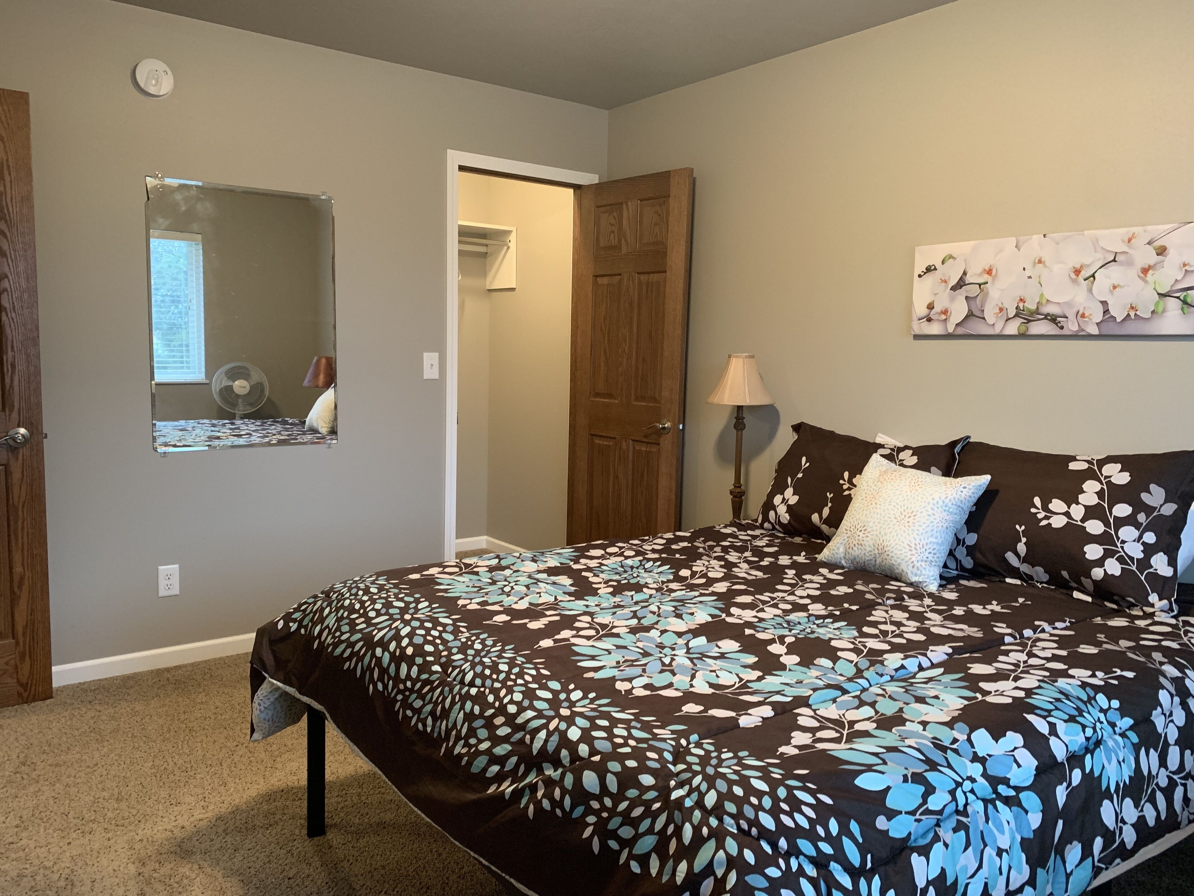 3 makuuhuonetta, ilmainen Wi-Fi, vuodevaatteet