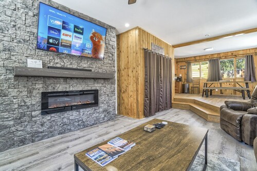 Colorado Mountain House - Views and a Hot Tub!