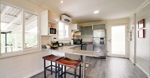 Microwave, coffee/tea maker, blender, toaster oven