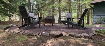 New!  Cozy cabin with hot tub and game room.