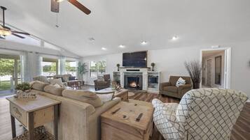 Televisor i llar de foc