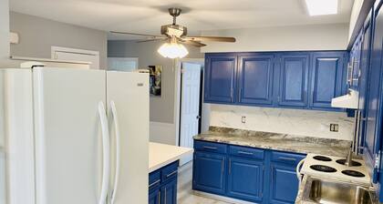 Elegant and Bright Ocean Block Home w/ Private Balcony, BBQ & Patio