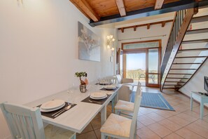 Dining - Borgo Alto By Bookinggardalake (Puegnago sul Garda)